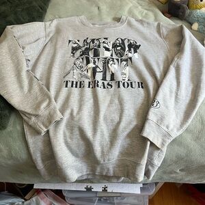Taylor Swift Eras Tour Crewneck Size XL
